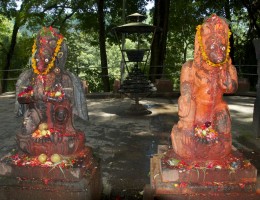 Hanuman and Garauda in front of Shikha Narayan Temple